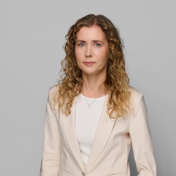 Anita Lange-Jarońska - Kierownik Sekcji Regulacji